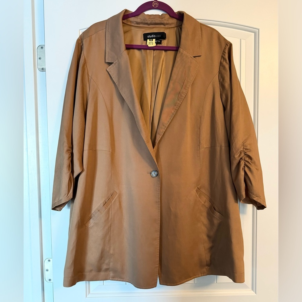 Studio by Torrid blazer golden camel brown 4X single button closure